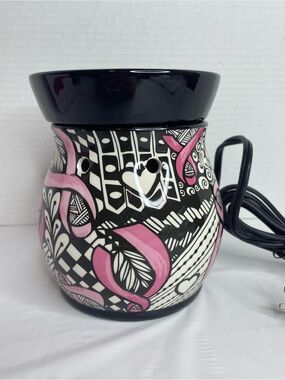 Scentsy Wax Warmer “Ribbons Of Hope”